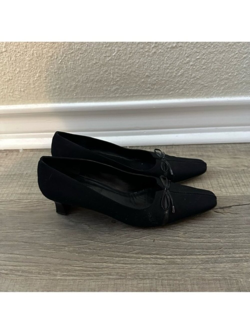 VANELI Vintage Black Bow Detail Women’s Kitten Heel Pumps - Picture 2 of 11